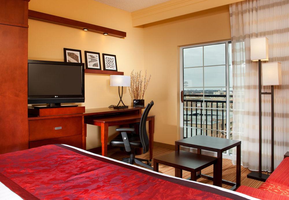 Courtyard By Marriott San Antonio Riverwalk Buitenkant foto
