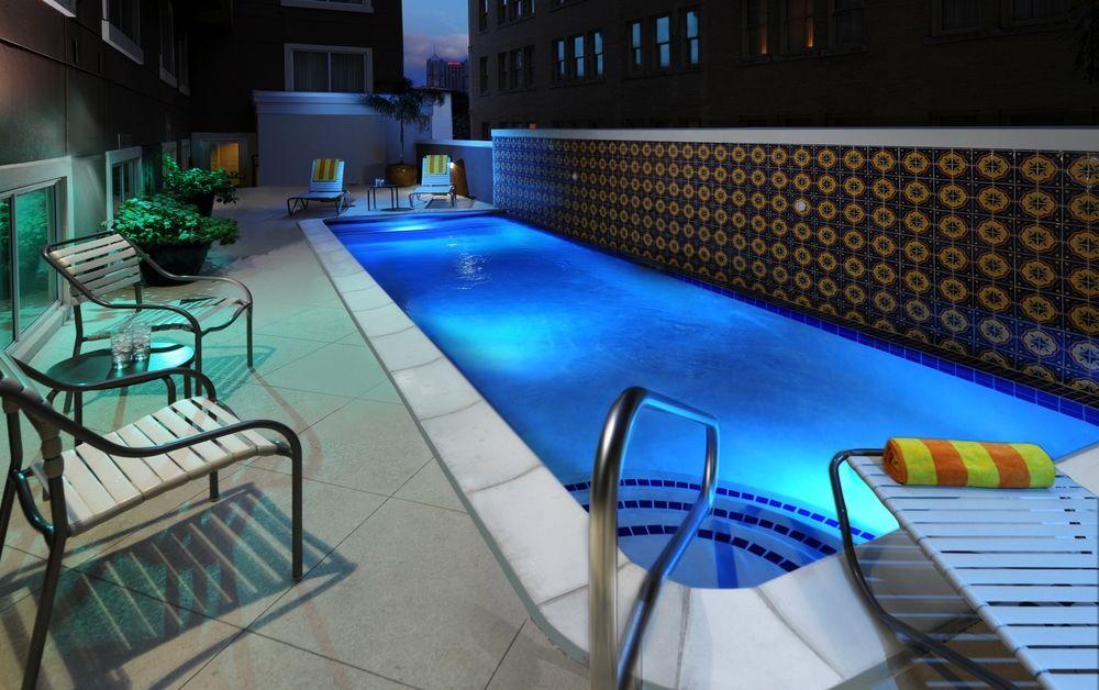Courtyard By Marriott San Antonio Riverwalk Buitenkant foto