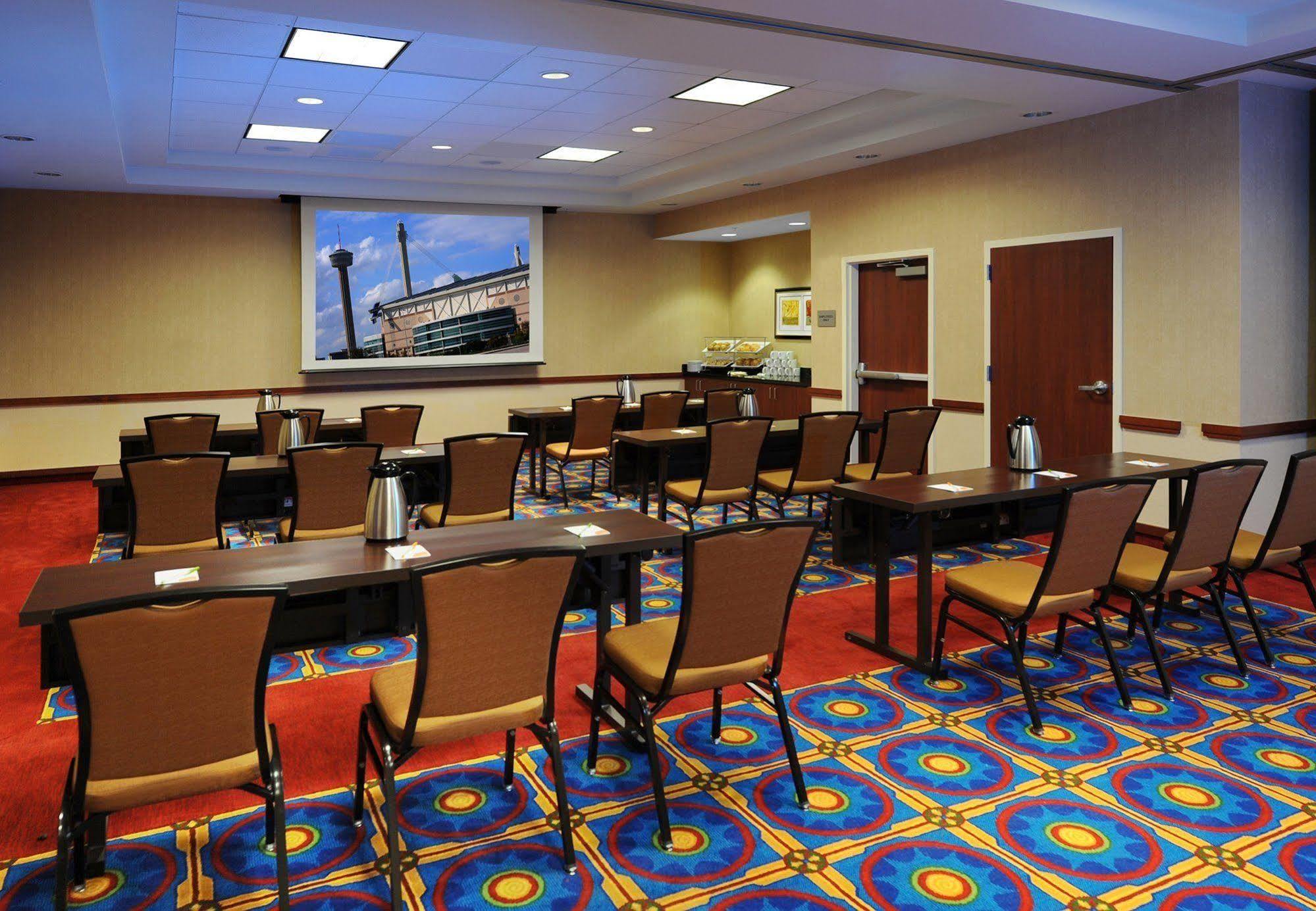 Courtyard By Marriott San Antonio Riverwalk Buitenkant foto
